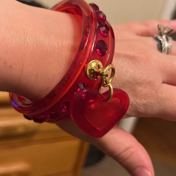 Miu Miu Red Bracelet with Heart Charm - Picture 5 of 7